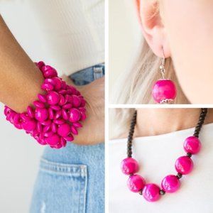 Necklace, earrings and bracelet